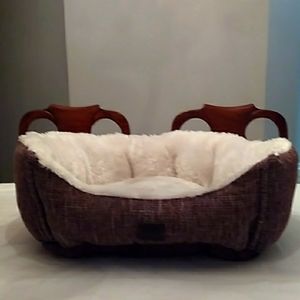 Animal planet plush dog bed.